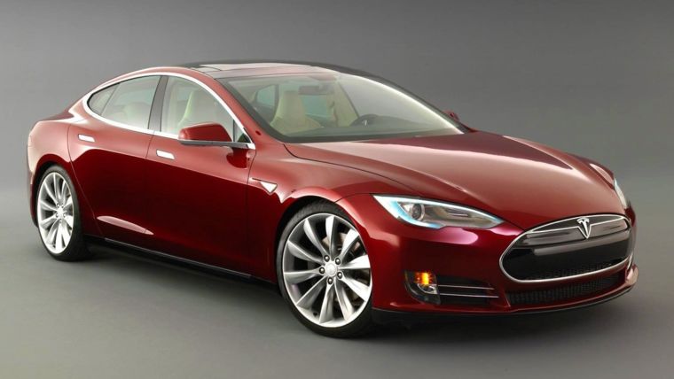 Driverless Tesla Coming This Summer